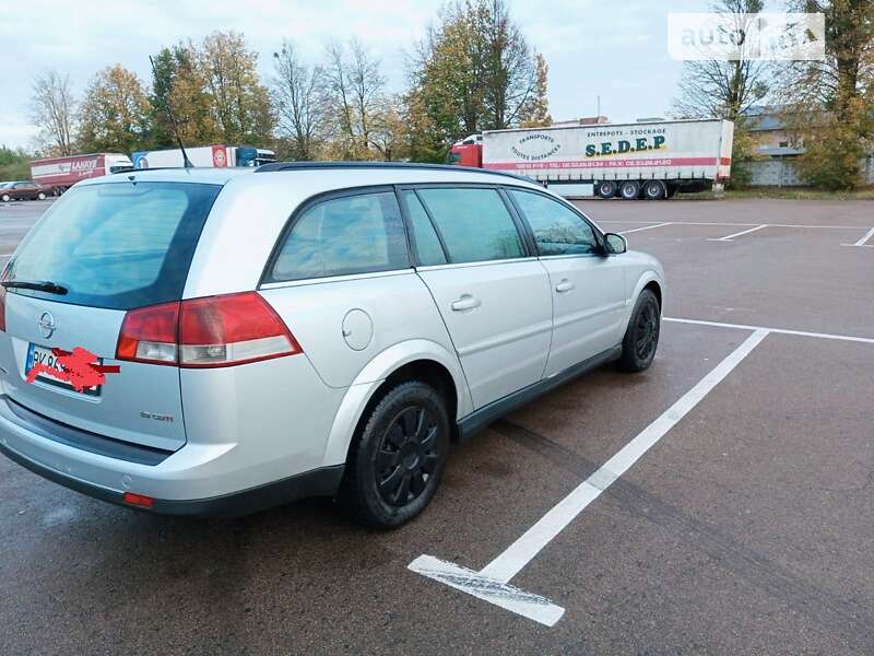 Універсал Opel Vectra 2004 в Рівному
