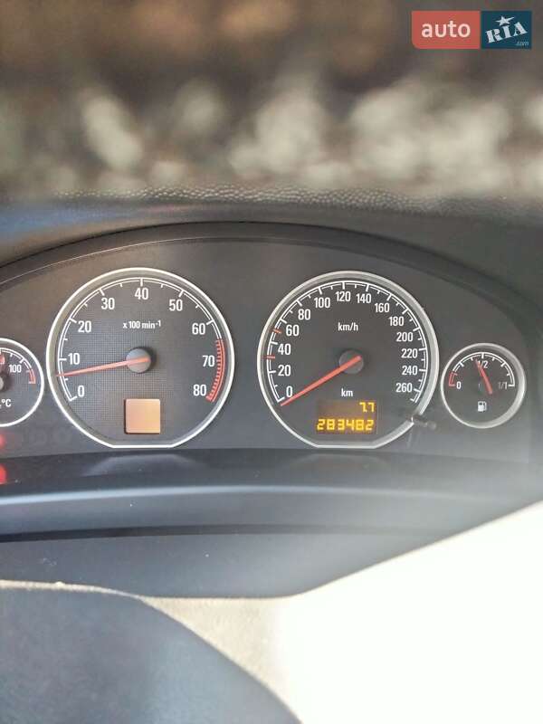Седан Opel Vectra 2005 в Броварах