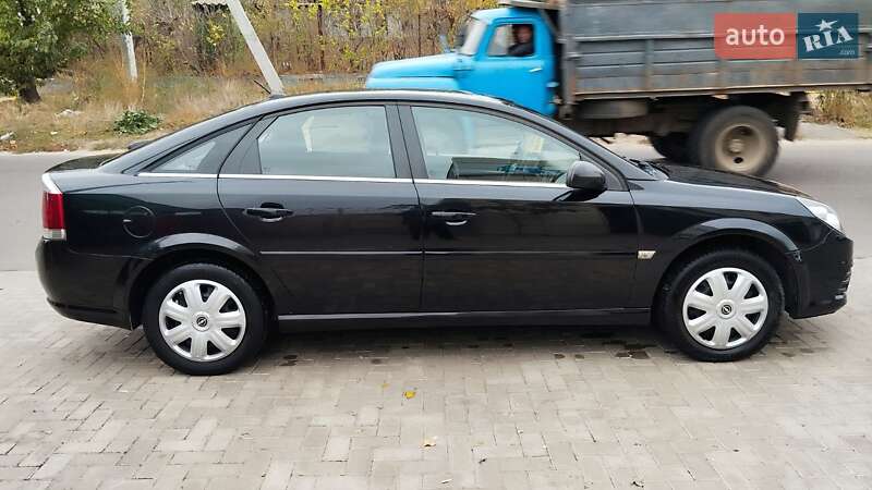 Лифтбек Opel Vectra 2006 в Николаеве фото 8 Лифтбек Opel Vectra 2006 в Николаеве