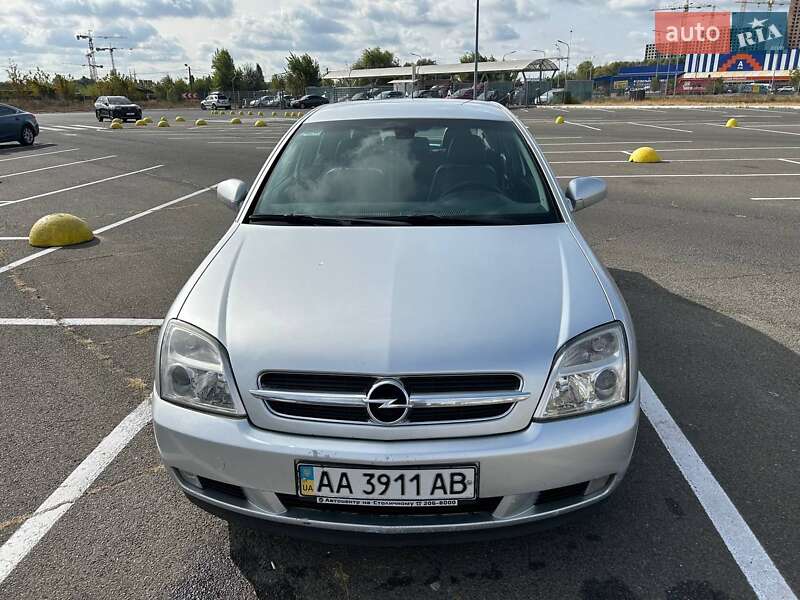 Седан Opel Vectra 2004 в Киеве