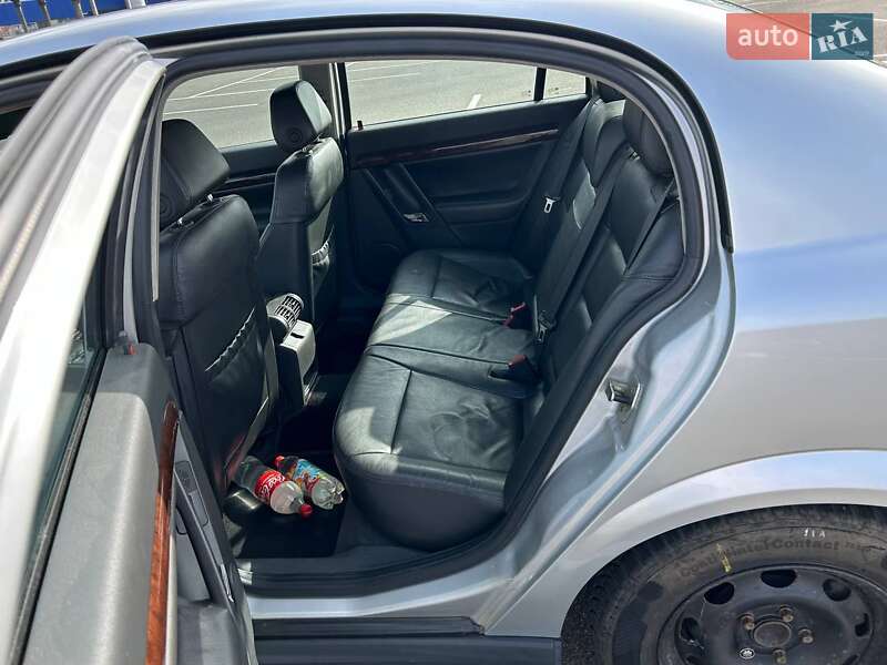 Седан Opel Vectra 2004 в Киеве