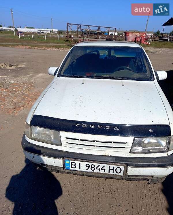 Седан Opel Vectra 1989 в Хороле