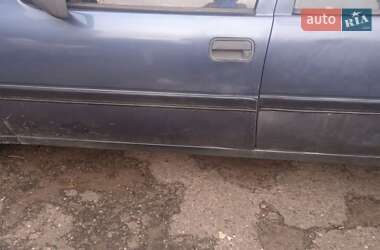 Седан Opel Vectra 1989 в 