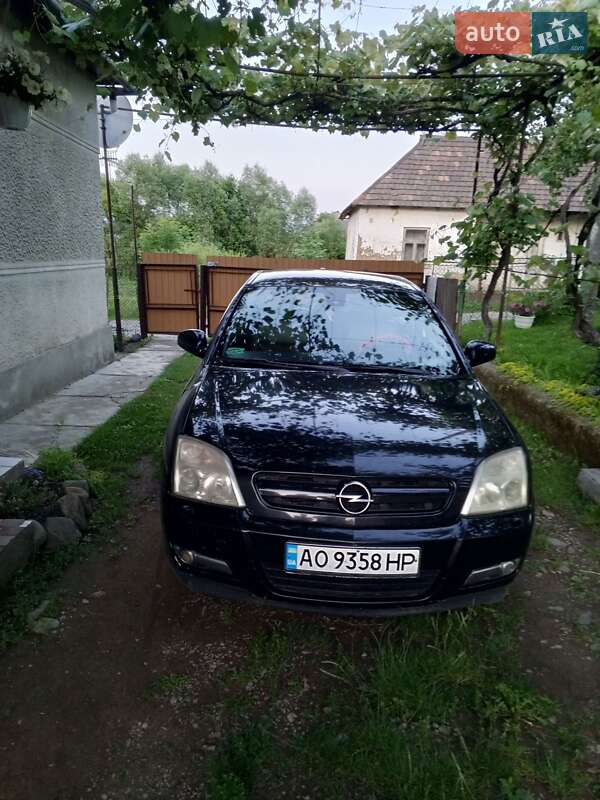 Универсал Opel Vectra 2004 в Ужгороде