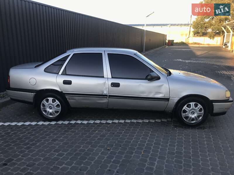 Седан Opel Vectra 1991 в Днепре