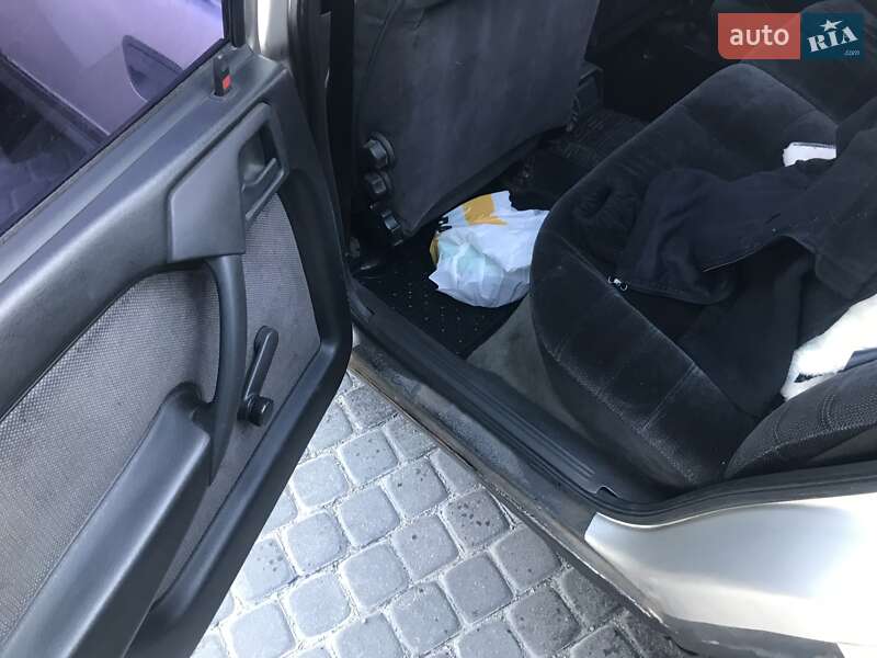 Седан Opel Vectra 1991 в Днепре