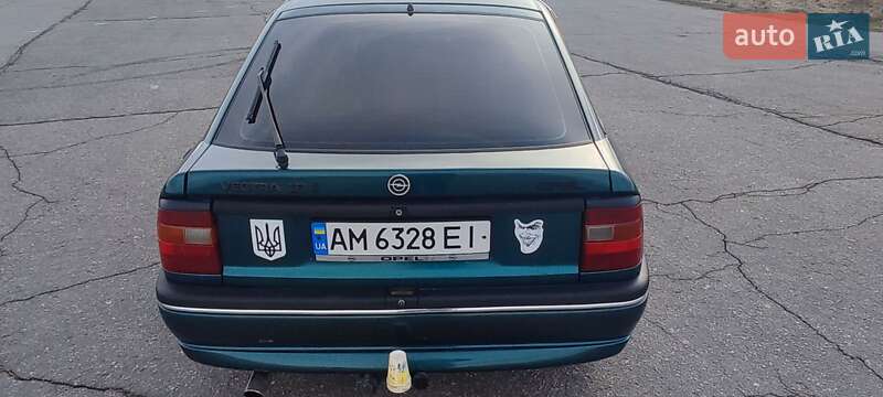 Ліфтбек Opel Vectra 1994 в Малині