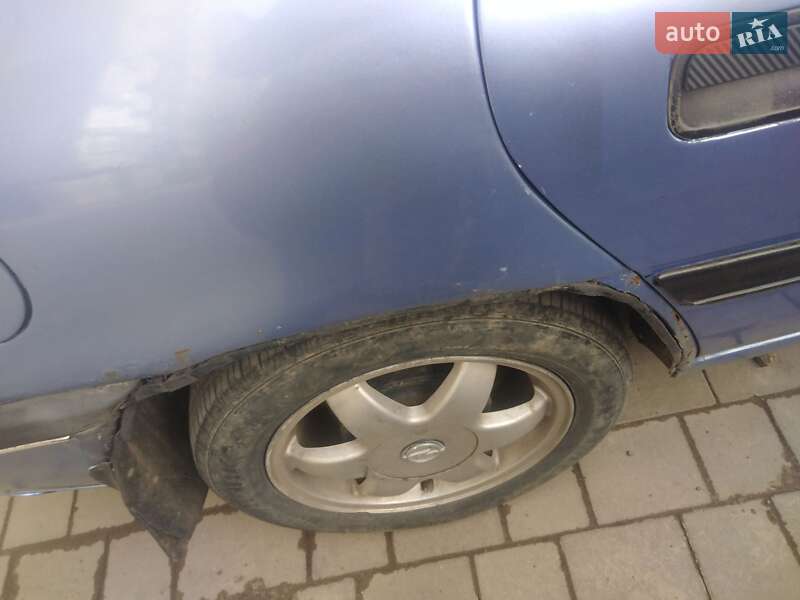 Седан Opel Vectra 1991 в Ивано-Франковске