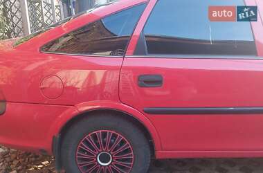 Лифтбек Opel Vectra 1997 в 