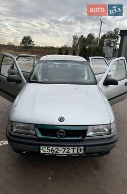 Седан Opel Vectra 1989 в Яворові