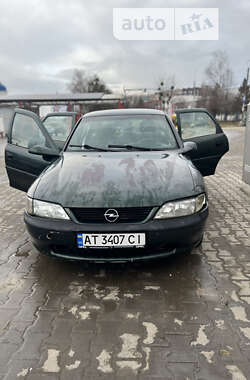 Седан Opel Vectra 1998 в Черновцах