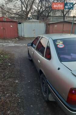 Седан Opel Vectra 1992 в 
