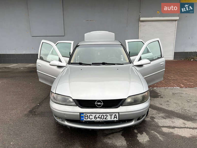 Седан Opel Vectra 1999 в Львове
