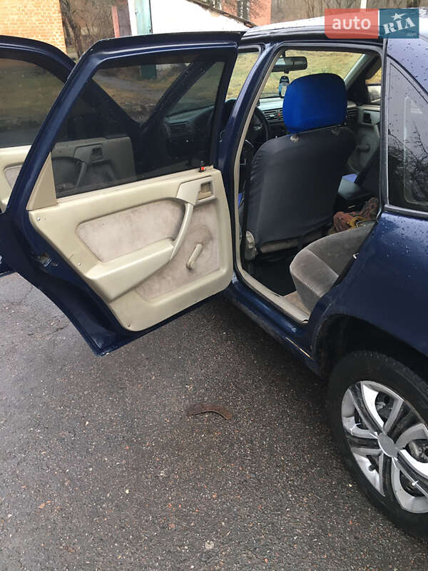Седан Opel Vectra 1991 в Полтаве