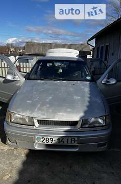 Седан Opel Vectra 1989 в Ивано-Франковске