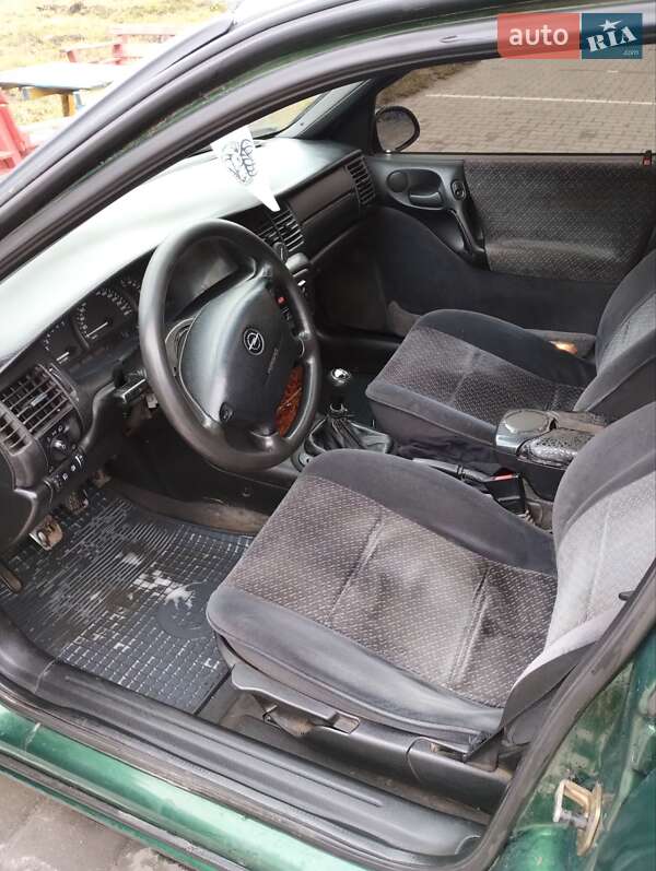 Седан Opel Vectra 1997 в Хмельницком
