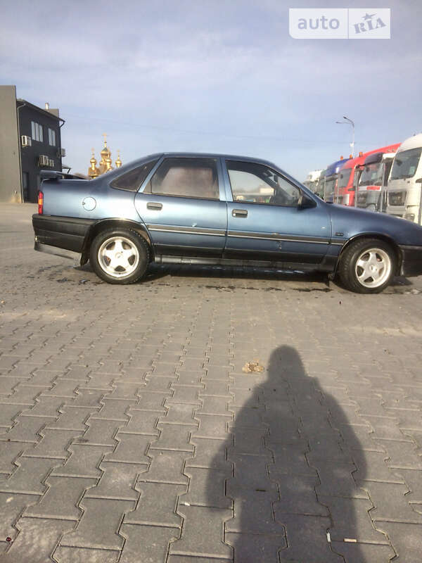 Седан Opel Vectra 1989 в Чернівцях