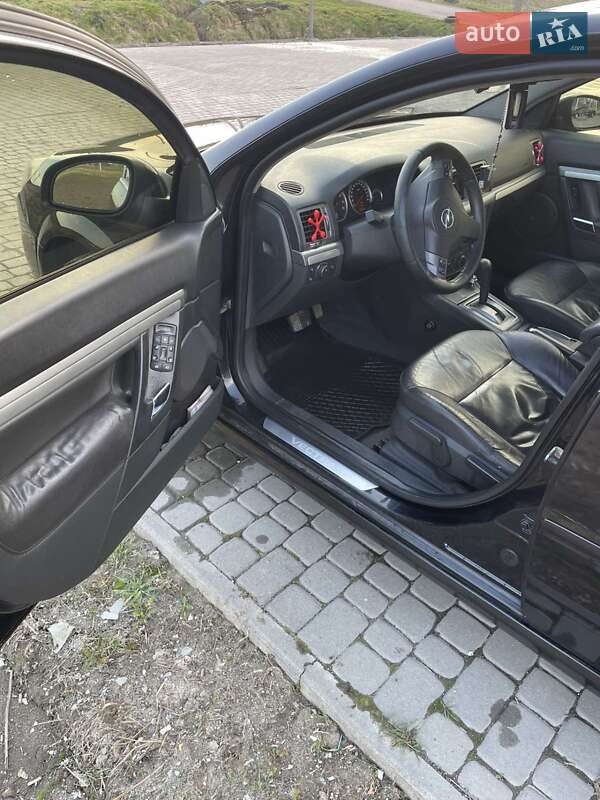 Седан Opel Vectra 2008 в Львове