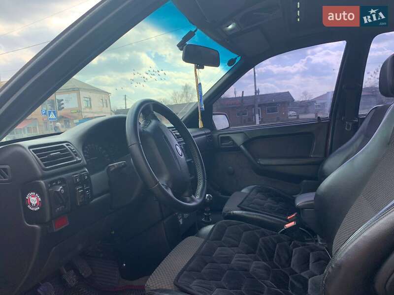 Седан Opel Vectra 1991 в Чорнухах