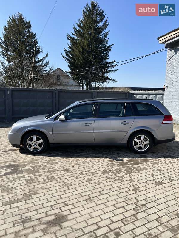 Універсал Opel Vectra 2004 в Радехові