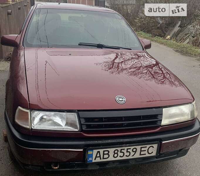 Седан Opel Vectra 1992 в Томашполе