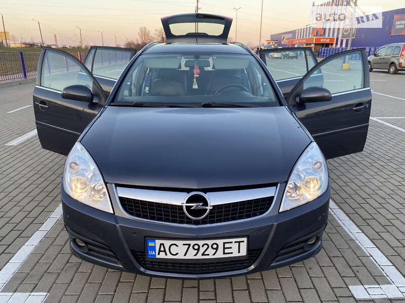 Універсал Opel Vectra 2007 в Нововолинську