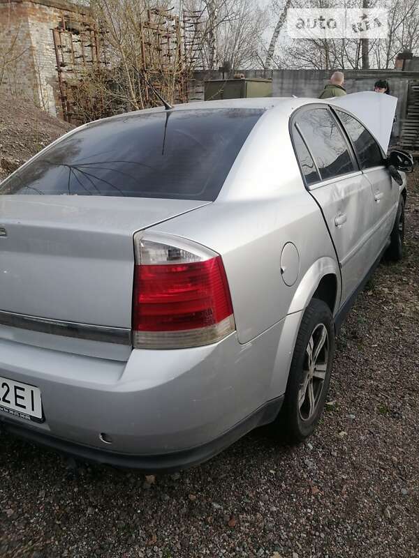 Седан Opel Vectra 2004 в Чернигове