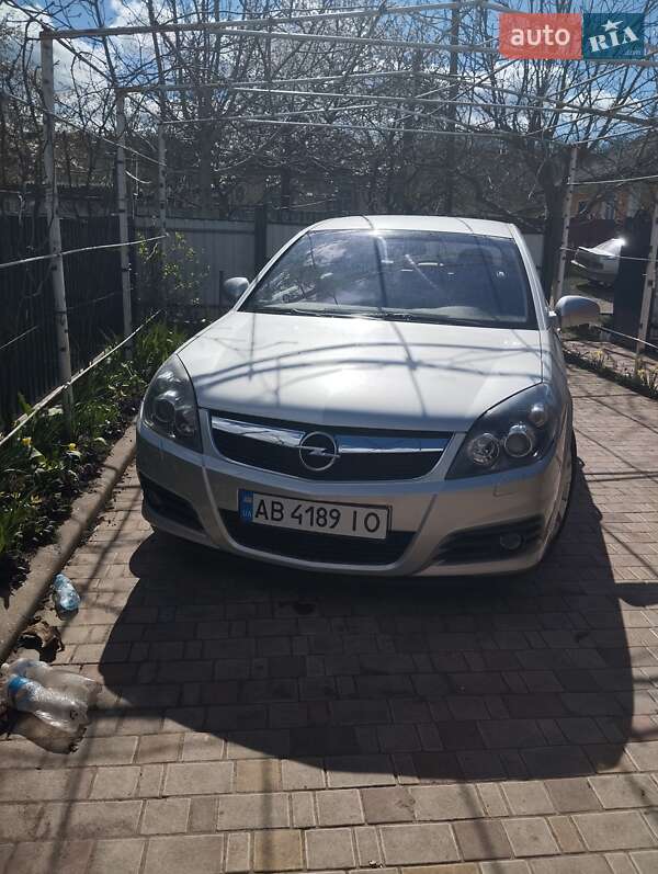 Седан Opel Vectra 2008 в Чечельнику