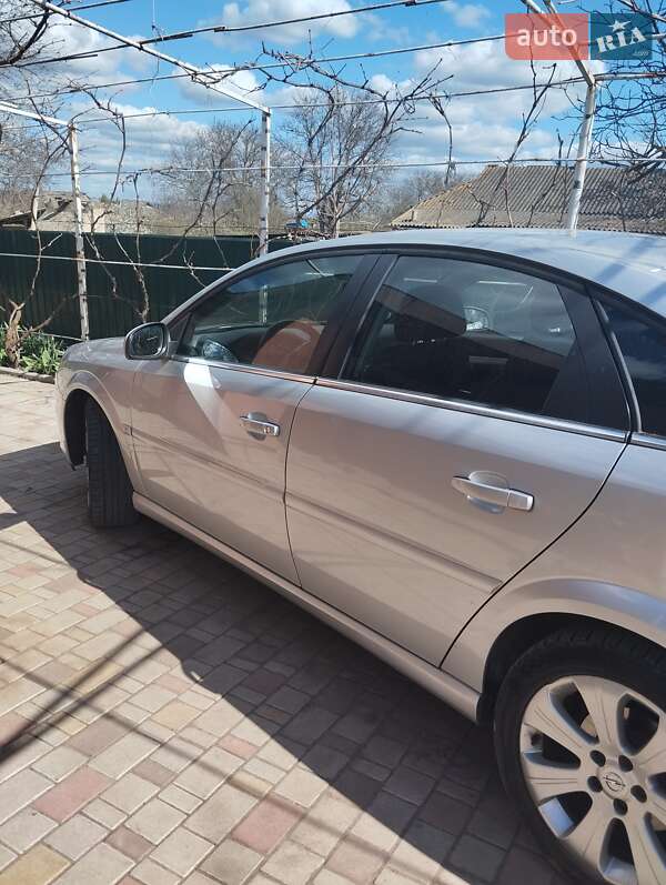 Седан Opel Vectra 2008 в Чечельнику