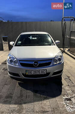 Седан Opel Vectra 2005 в Ужгороде