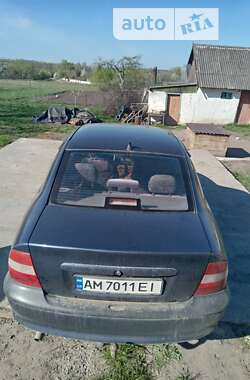 Седан Opel Vectra 1998 в Казатине