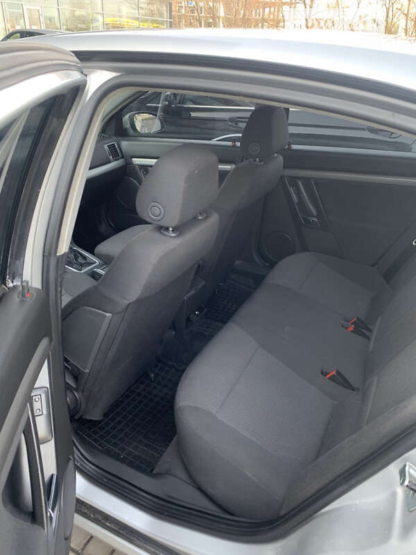 Седан Opel Vectra 2006 в 