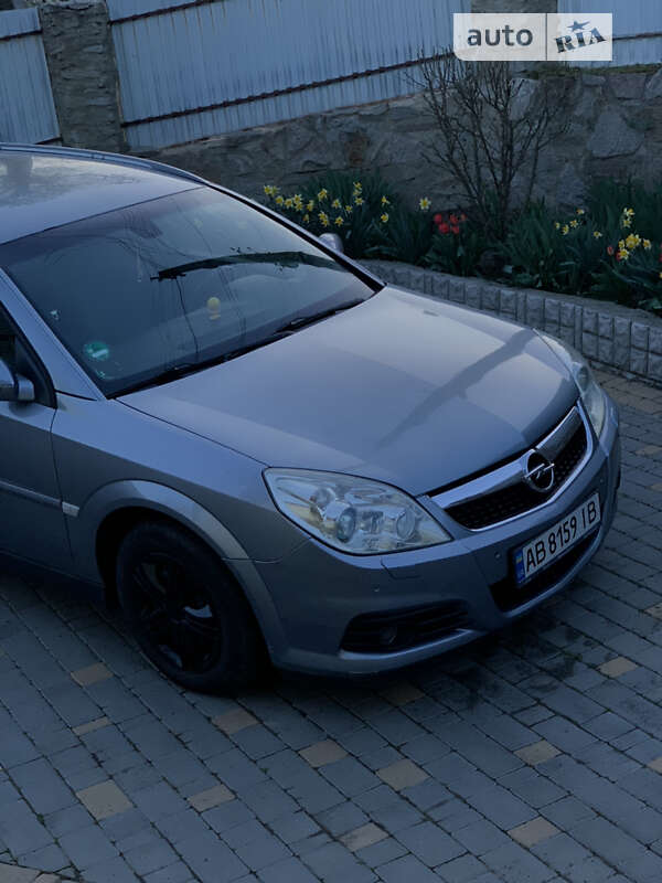 Универсал Opel Vectra 2006 в Могилев-Подольске