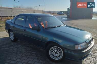 Седан Opel Vectra 1995 в Тлумаче