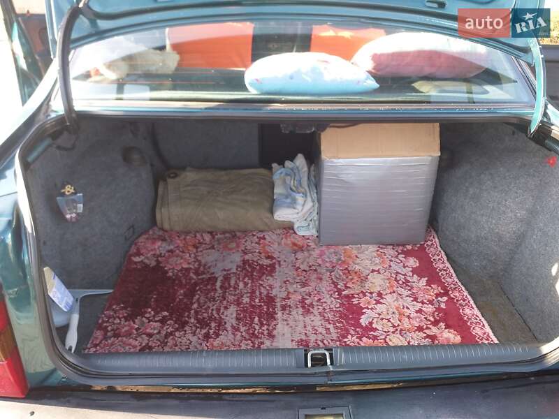 Седан Opel Vectra 1995 в Івано-Франківську