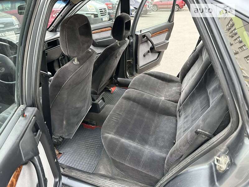 Седан Opel Vectra 1990 в Киеве