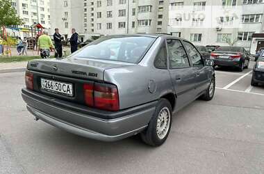 Седан Opel Vectra 1990 в Киеве