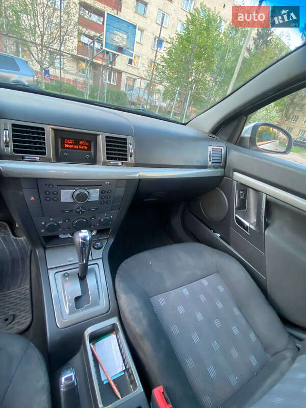 Седан Opel Vectra 2005 в Чернівцях