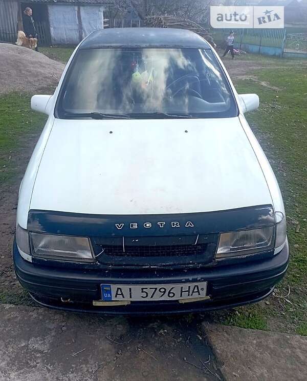 Седан Opel Vectra 1990 в Погребище