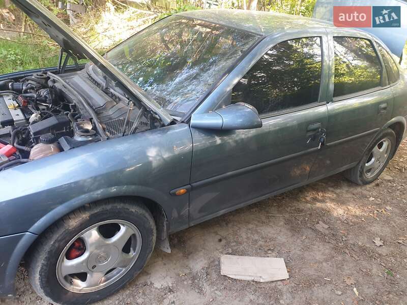 Седан Opel Vectra 1998 в Бурштині