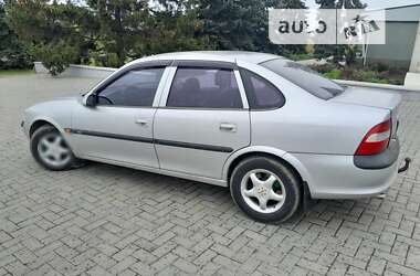 Седан Opel Vectra 1996 в Новой Одессе