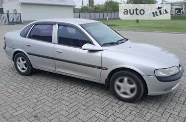 Седан Opel Vectra 1996 в Новой Одессе