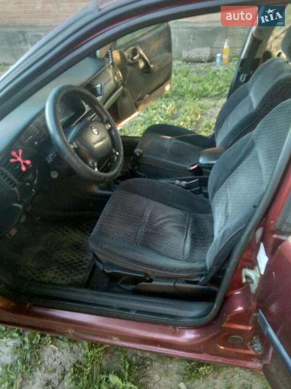 Седан Opel Vectra 1997 в Хмельницком