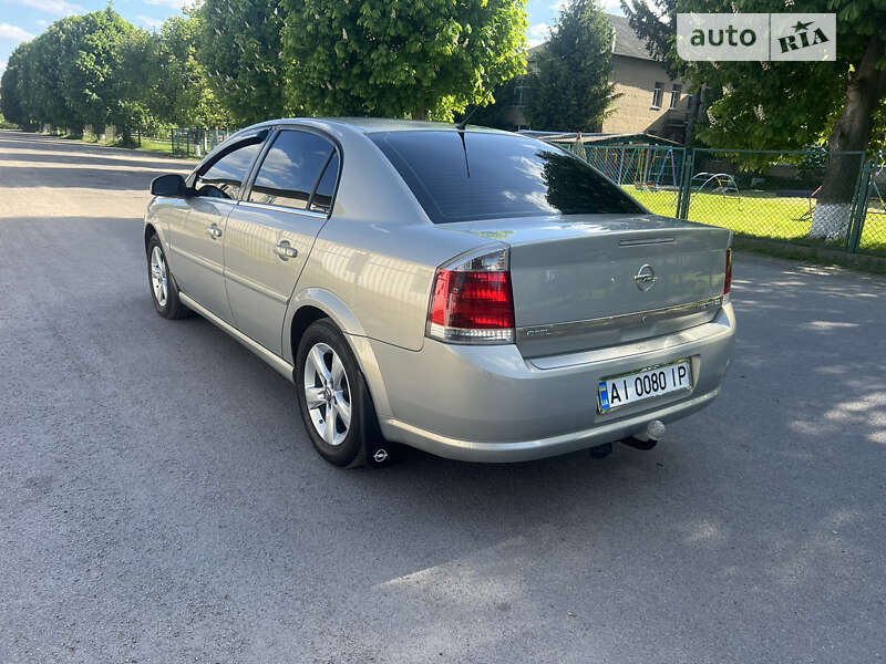 Седан Opel Vectra 2007 в Миронівці