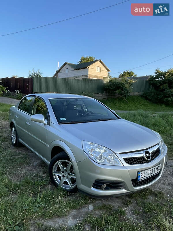 Седан Opel Vectra 2006 в Львові