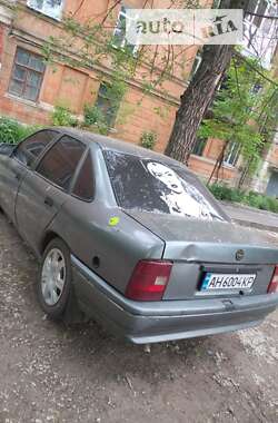 Седан Opel Vectra 1992 в Новомосковске