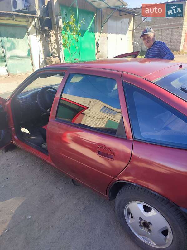 Лифтбек Opel Vectra 1991 в Белгороде-Днестровском