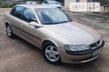 Седан Opel Vectra 1998 в Прилуках