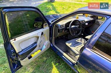 Лифтбек Opel Vectra 1990 в Краснограде