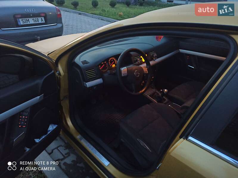 Лифтбек Opel Vectra 2003 в Хмельницком